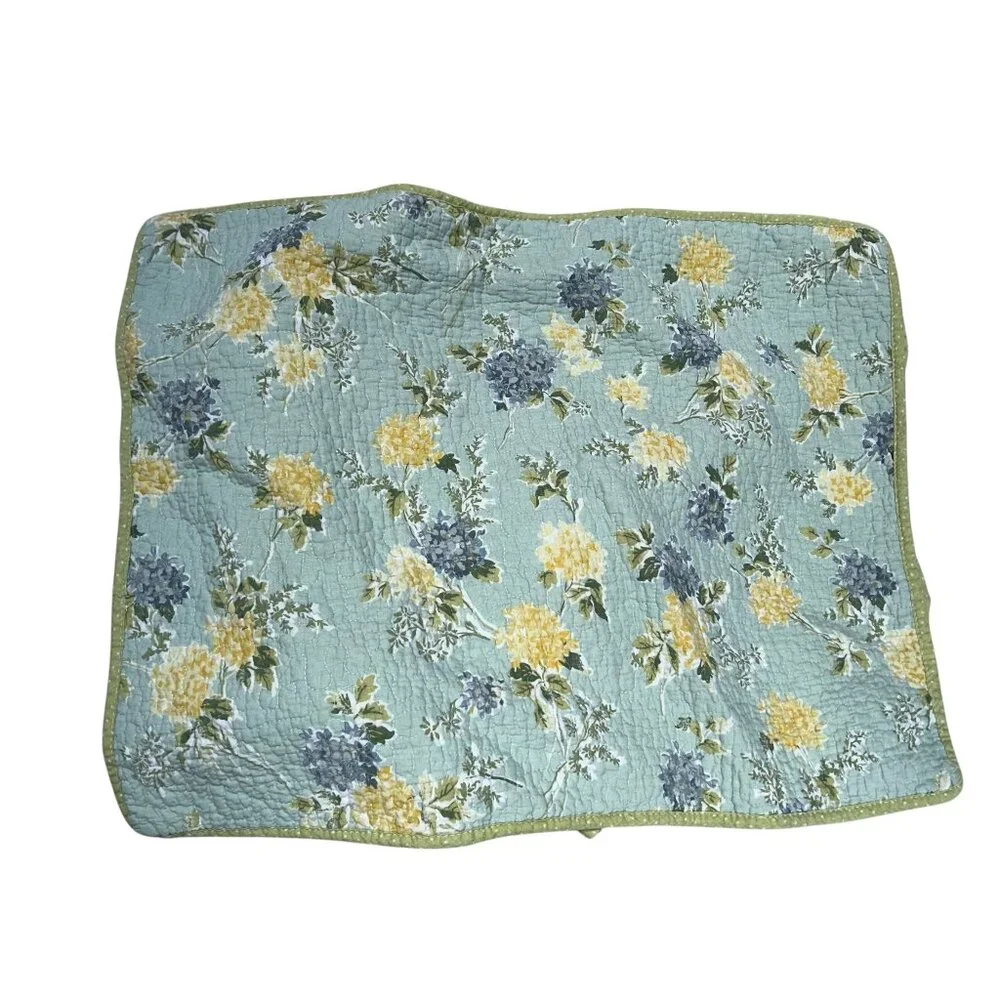 Laura Ashley floral quilted PAIR 2 standard pillow shams excellent condition